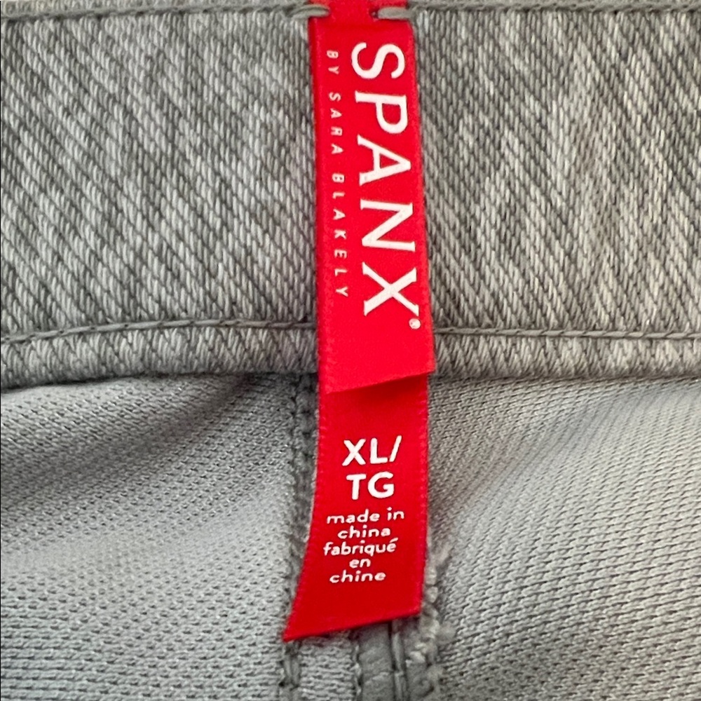 Spanx Gray And White Snakeskin Pattern Jeanish Le… - image 2